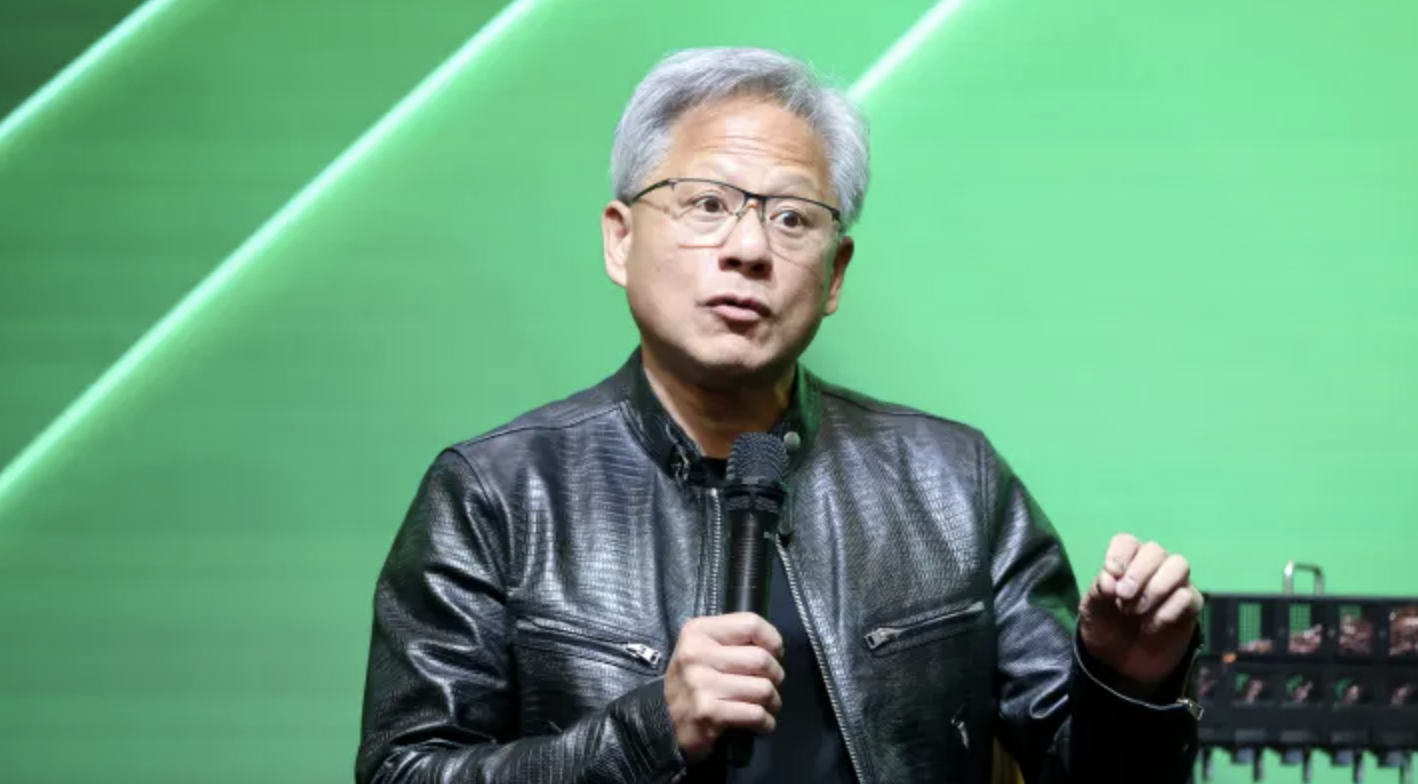 英伟达最新财报公布！数据中心芯片需求激增，营收增长122%